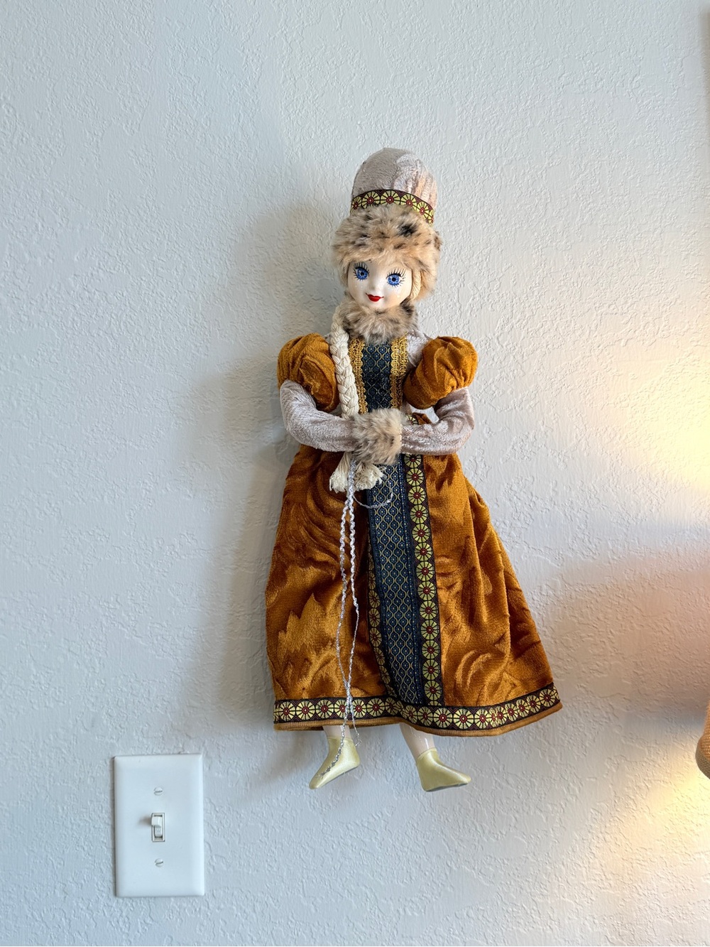 1960’s OOAK Hand‑Painted Russian Doll Porcelain & Fabric Vintage Collectible - Picture 4 of 16